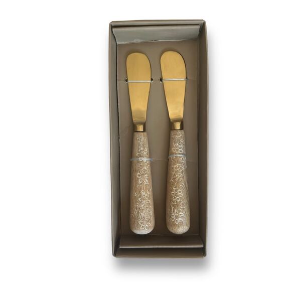Macys Etched Wood Handle Brass Blade Spreaders Set of 2 Cheese Appetizers Gift - Picture 5 of 6